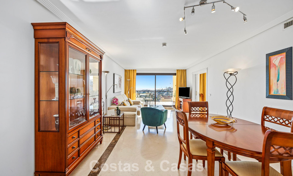 Appartement spacieux de 3 chambres à vendre, prêt à emménager, entouré de terrains de golf à Benahavis - Marbella 775726