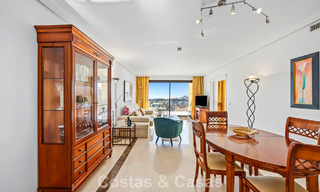 Appartement spacieux de 3 chambres à vendre, prêt à emménager, entouré de terrains de golf à Benahavis - Marbella 775726 