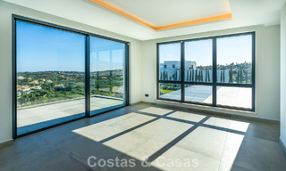 Villa de luxe neuve et moderne à vendre dans une communauté fermée de premier plan de Sotogrande, Costa del Sol 775730 