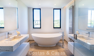 Villa de luxe neuve et moderne à vendre dans une communauté fermée de premier plan de Sotogrande, Costa del Sol 775733 