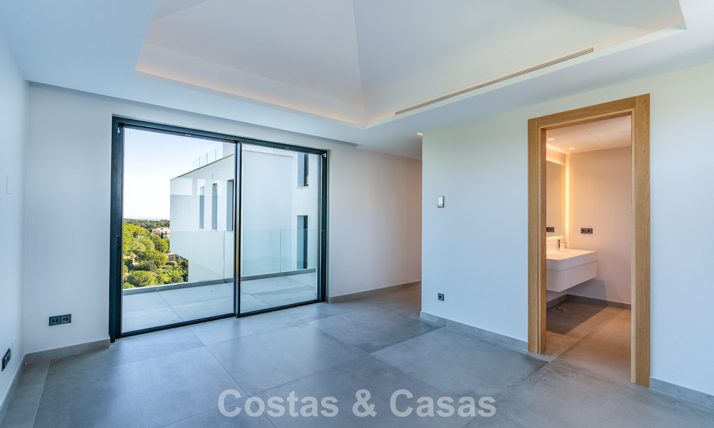 Villa de luxe neuve et moderne à vendre dans une communauté fermée de premier plan de Sotogrande, Costa del Sol 775735