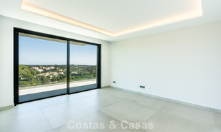 Villa de luxe neuve et moderne à vendre dans une communauté fermée de premier plan de Sotogrande, Costa del Sol 775739 