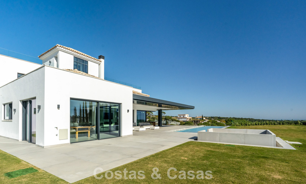 Villa de luxe neuve et moderne à vendre dans une communauté fermée de premier plan de Sotogrande, Costa del Sol 775746