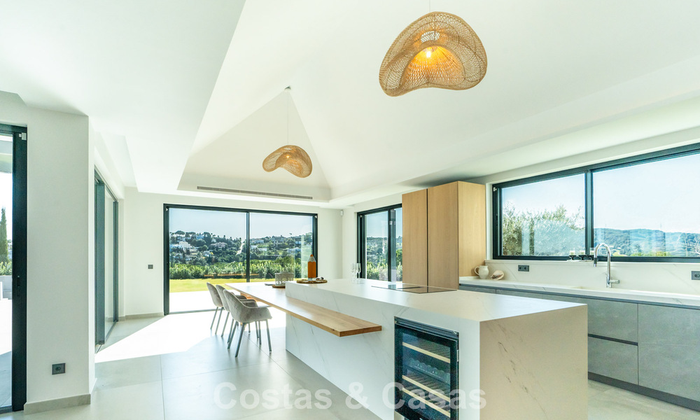 Villa de luxe neuve et moderne à vendre dans une communauté fermée de premier plan de Sotogrande, Costa del Sol 775748