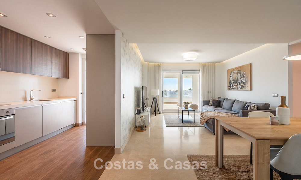 Penthouse contemporain avec grand solarium à vendre dans un complexe moderne à San Pedro, Marbella 775787