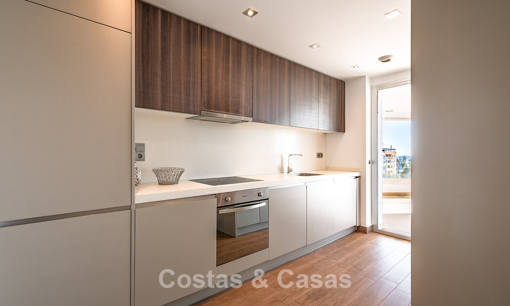 Penthouse contemporain avec grand solarium à vendre dans un complexe moderne à San Pedro, Marbella 775789