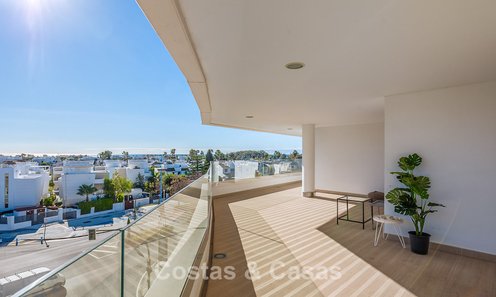 Penthouse contemporain avec grand solarium à vendre dans un complexe moderne à San Pedro, Marbella 775793