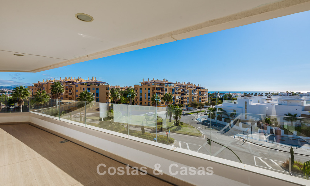 Penthouse contemporain avec grand solarium à vendre dans un complexe moderne à San Pedro, Marbella 775797