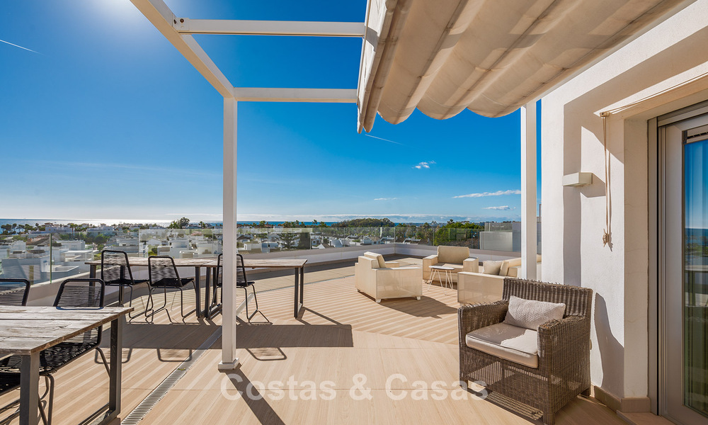 Penthouse contemporain avec grand solarium à vendre dans un complexe moderne à San Pedro, Marbella 775804