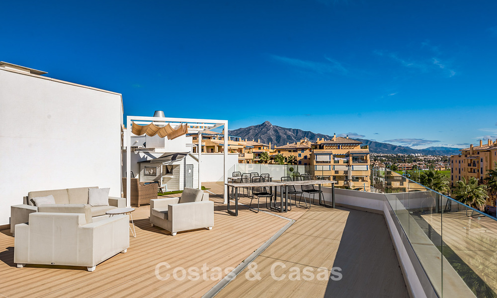 Penthouse contemporain avec grand solarium à vendre dans un complexe moderne à San Pedro, Marbella 775809
