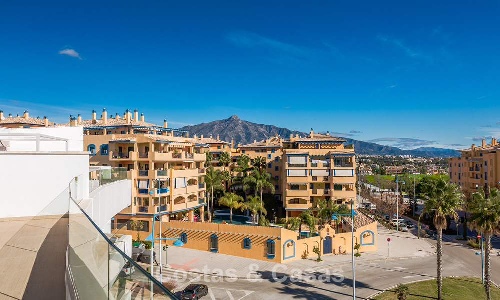 Penthouse contemporain avec grand solarium à vendre dans un complexe moderne à San Pedro, Marbella 775812