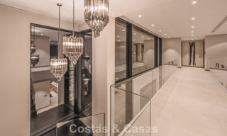 Villa de luxe moderniste avec vue sur la mer à vendre dans le quartier exclusif et sécurisé d'El Madroñal, Marbella - Benahavis 775888 