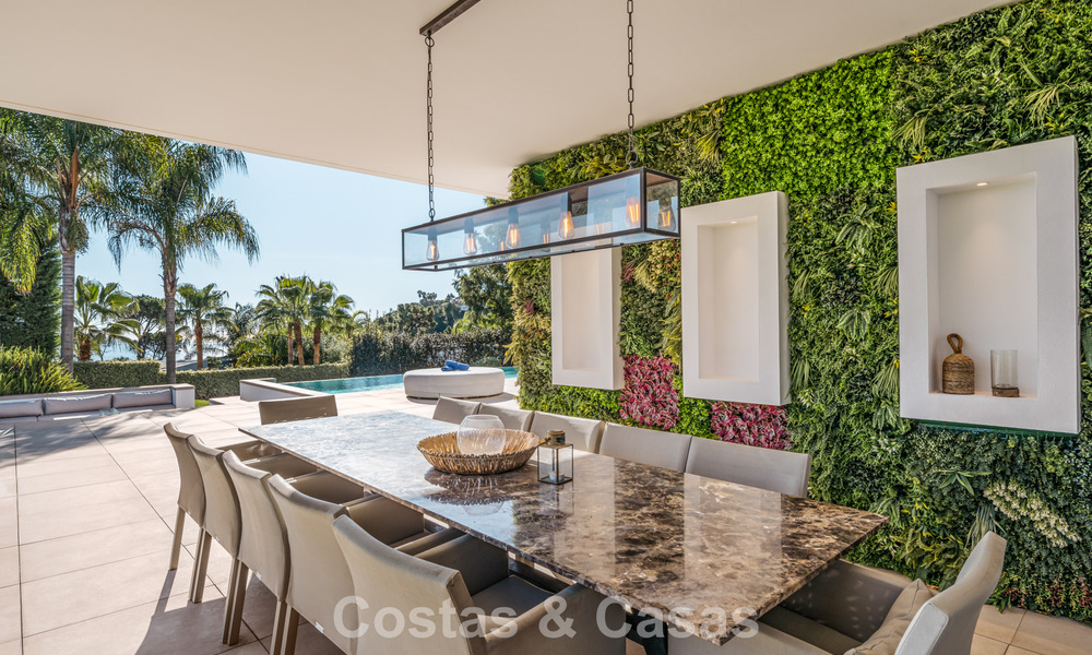 Villa de luxe moderniste avec vue sur la mer à vendre dans le quartier exclusif et sécurisé d'El Madroñal, Marbella - Benahavis 775918