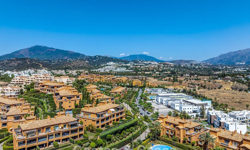 Superbe penthouse avec vue panoramique à vendre dans un complexe fermé de Marbella - Benahavis 775858