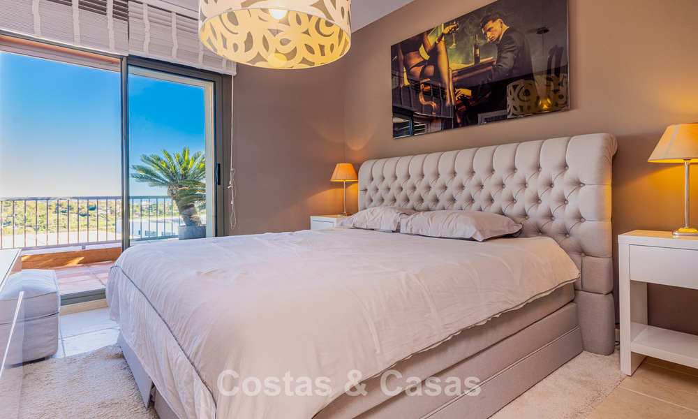 Superbe penthouse avec vue panoramique à vendre dans un complexe fermé de Marbella - Benahavis 775860
