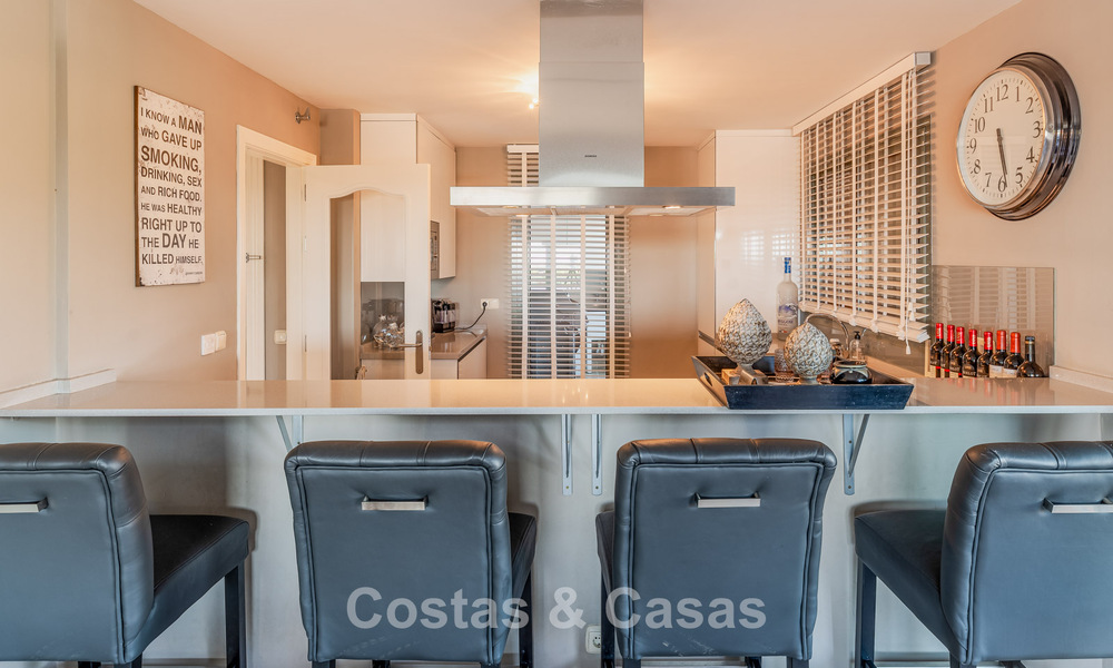 Superbe penthouse avec vue panoramique à vendre dans un complexe fermé de Marbella - Benahavis 775871