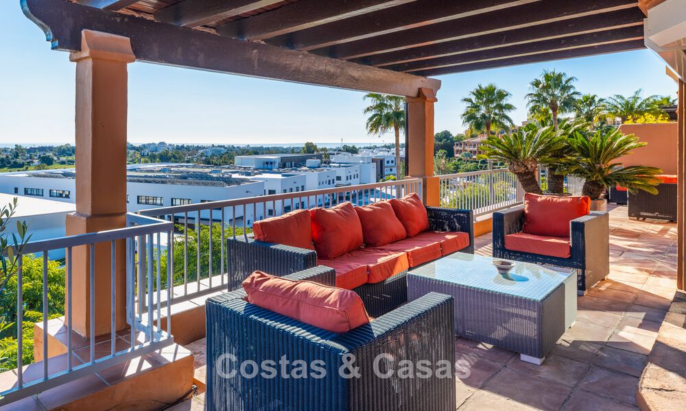 Superbe penthouse avec vue panoramique à vendre dans un complexe fermé de Marbella - Benahavis 775876