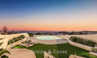 Nouveaux appartements spacieux avec vue sur le golf et la mer dans un style architectural avant-gardiste à vendre à l'est de Marbella 776192 