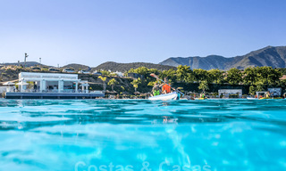Appartements élégants sur plan à vendre à quelques pas d'un lagon artificiel sur la Costa del Sol 776181 