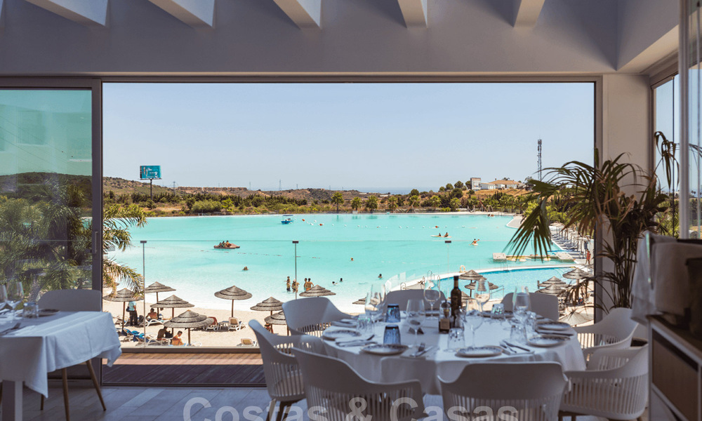 Appartements élégants sur plan à vendre à quelques pas d'un lagon artificiel sur la Costa del Sol 776182