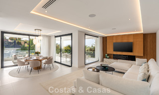 Villa luxueusement rénovée à vendre à deux pas de la plage à l'est de Marbella 776382 