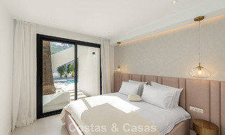 Villa luxueusement rénovée à vendre à deux pas de la plage à l'est de Marbella 776393 