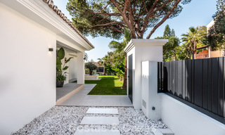 Villa luxueusement rénovée à vendre à deux pas de la plage à l'est de Marbella 776413 