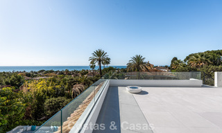 Villa luxueusement rénovée à vendre à deux pas de la plage à l'est de Marbella 776416 
