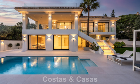 Villa luxueusement rénovée à vendre à deux pas de la plage à l'est de Marbella 776421