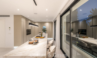 Villa luxueusement rénovée à vendre à deux pas de la plage à l'est de Marbella 776433 