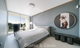 Maison à vendre, en première ligne de golf, dans une communauté fermée de Sotogrande, Costa del Sol 775987 