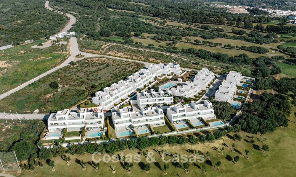 Maison à vendre, en première ligne de golf, dans une communauté fermée de Sotogrande, Costa del Sol 776000