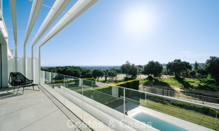 Maison à vendre, en première ligne de golf, dans une communauté fermée de Sotogrande, Costa del Sol 776003 