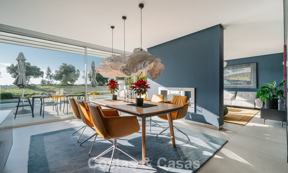 Maison à vendre, en première ligne de golf, dans une communauté fermée de Sotogrande, Costa del Sol 776006