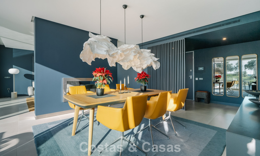 Maison à vendre, en première ligne de golf, dans une communauté fermée de Sotogrande, Costa del Sol 776008