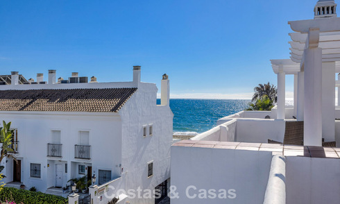 Spacieuse maison à vendre dans un complexe en première ligne de plage sur le New Golden Mile entre Marbella et Estepona 776012