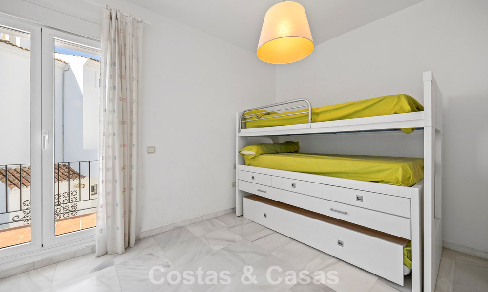 Spacieuse maison à vendre dans un complexe en première ligne de plage sur le New Golden Mile entre Marbella et Estepona 776019