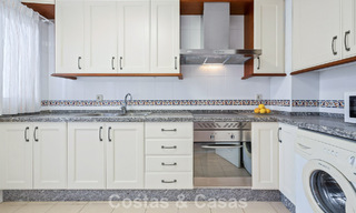 Spacieuse maison à vendre dans un complexe en première ligne de plage sur le New Golden Mile entre Marbella et Estepona 776034 