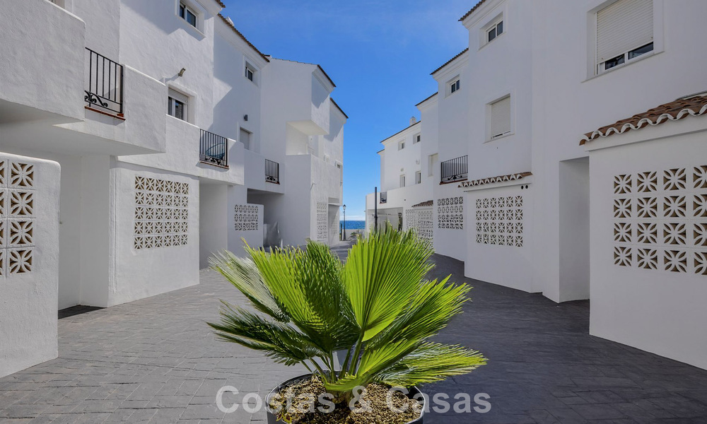 Spacieuse maison à vendre dans un complexe en première ligne de plage sur le New Golden Mile entre Marbella et Estepona 776044