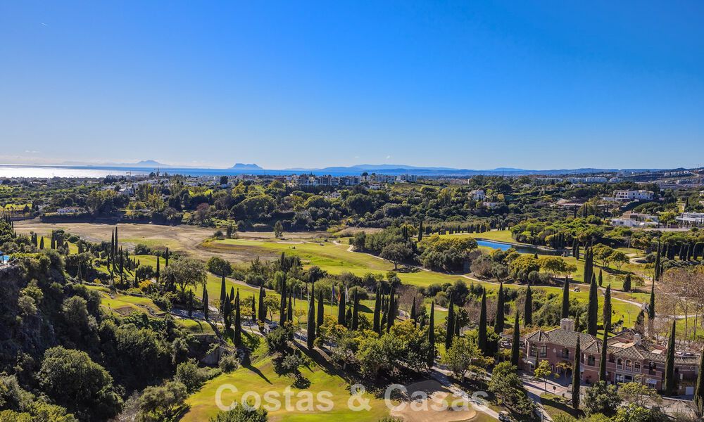 Appartement de luxe à vendre dans le prestigieux complexe de golf 5* Los Flamingos sur le New Golden Mile, Marbella - Benahavis 776137