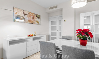 Appartement de luxe à vendre dans le prestigieux complexe de golf 5* Los Flamingos sur le New Golden Mile, Marbella - Benahavis 776141 