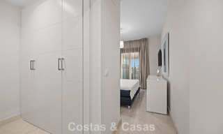 Appartement de luxe à vendre dans le prestigieux complexe de golf 5* Los Flamingos sur le New Golden Mile, Marbella - Benahavis 776143 