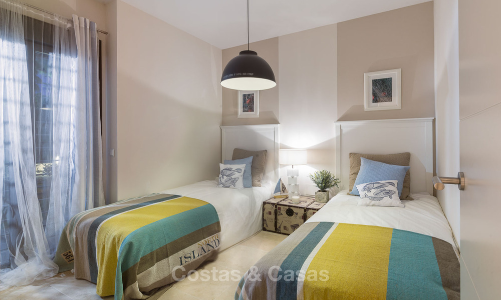 Appartements contemporains avec vue sur le golf à vendre dans un resort 5 étoiles, New Golden Mile, Marbella - Benahavís 807045