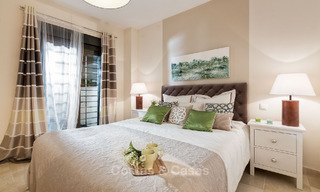Appartements contemporains avec vue sur le golf à vendre dans un resort 5 étoiles, New Golden Mile, Marbella - Benahavís 807046 