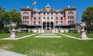 Appartements contemporains avec vue sur le golf à vendre dans un resort 5 étoiles, New Golden Mile, Marbella - Benahavís 807051 