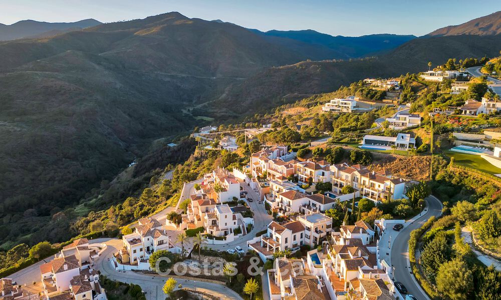 Maison avec vue sur la mer à vendre, dans une communauté calme et fermée dans les collines de Benahavis - Marbella 776241