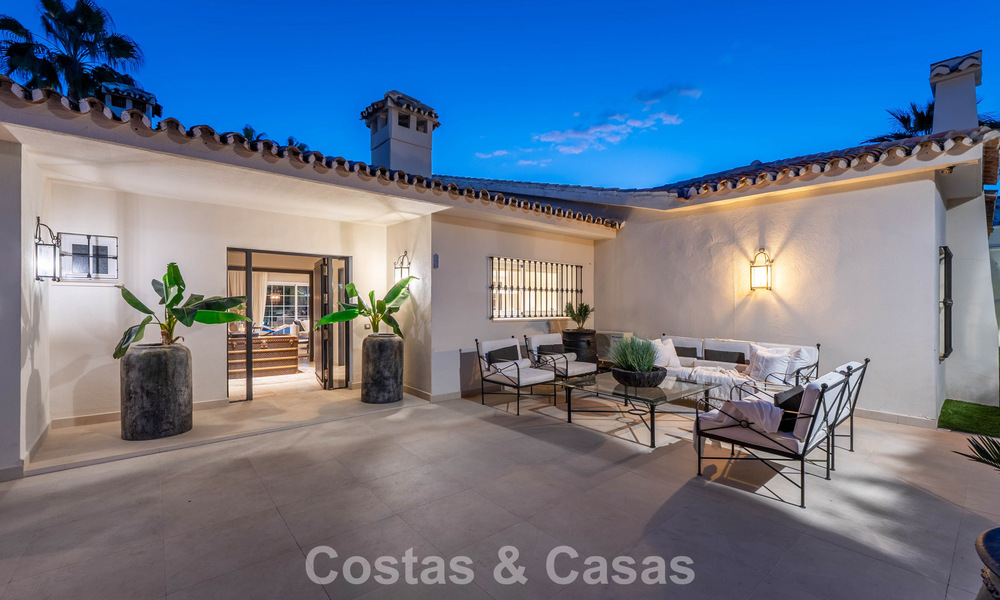 Villa de luxe prête à emménager avec un style méditerranéen moderne à vendre dans la vallée du golf de Nueva Andalucia, Marbella 776262