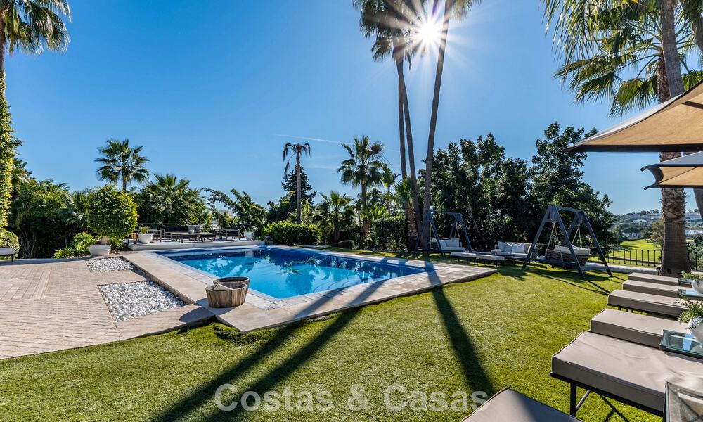 Villa de luxe prête à emménager avec un style méditerranéen moderne à vendre dans la vallée du golf de Nueva Andalucia, Marbella 776270
