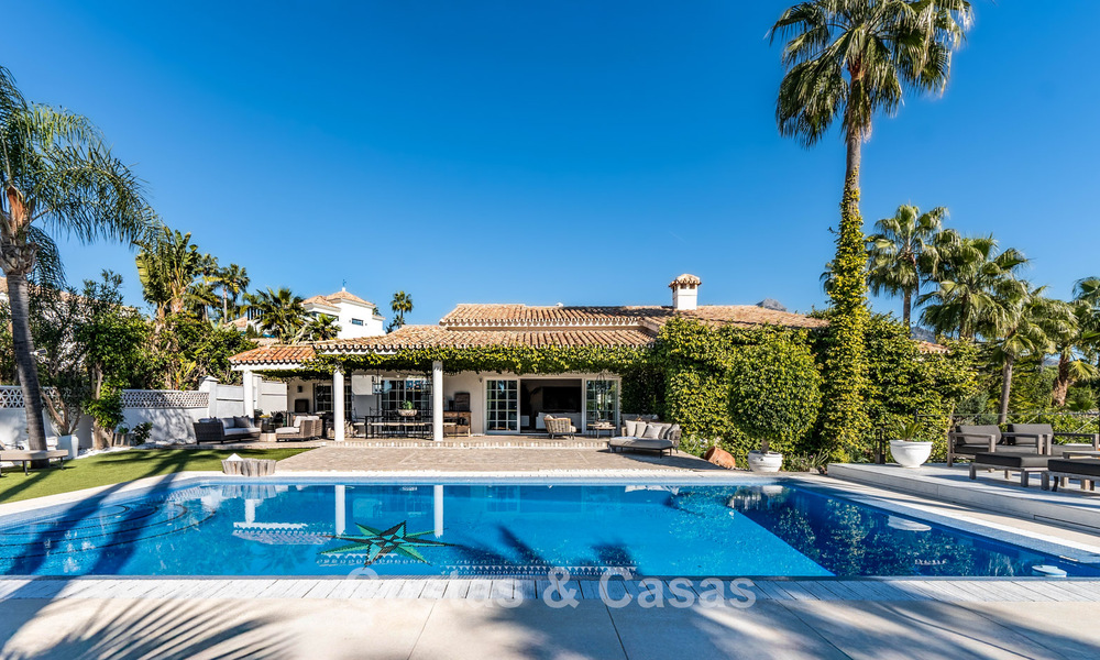 Villa de luxe prête à emménager avec un style méditerranéen moderne à vendre dans la vallée du golf de Nueva Andalucia, Marbella 776274