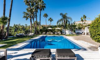 Villa de luxe prête à emménager avec un style méditerranéen moderne à vendre dans la vallée du golf de Nueva Andalucia, Marbella 776276 